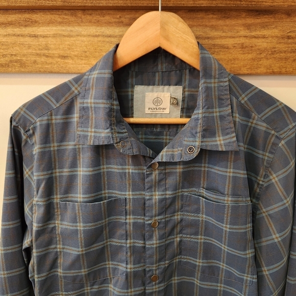 Flylow Long Sleeve Snap Button Blue Plaid Outdoor Hiking Fishing Mens Size M - Picture 2 of 10